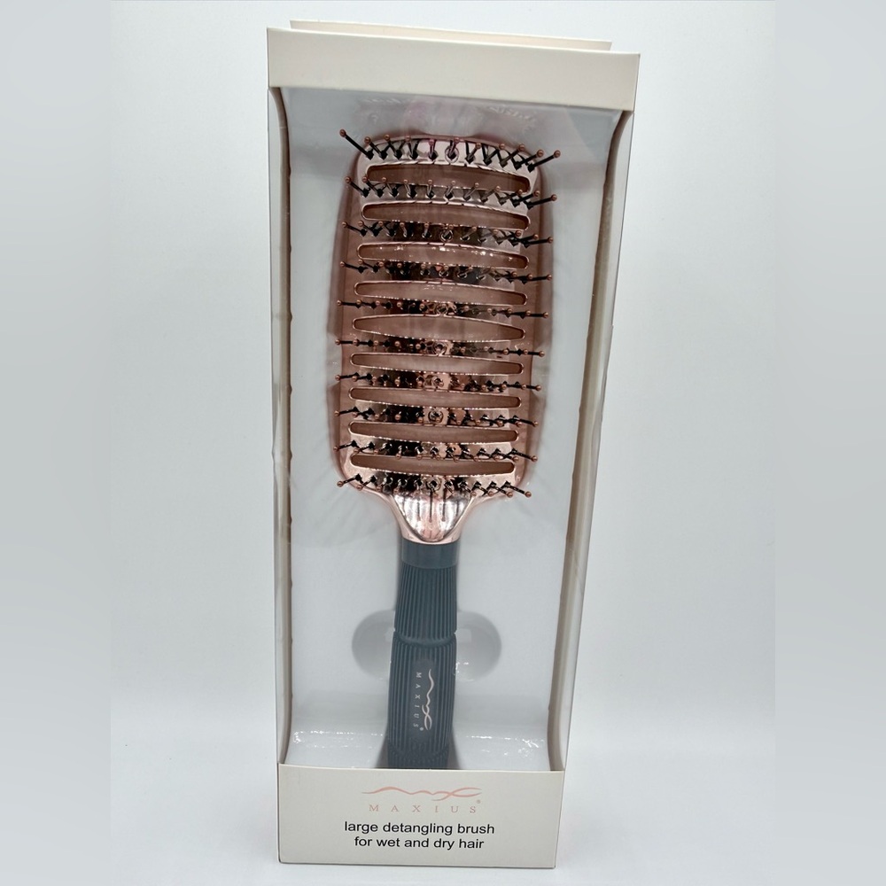 SEALED: Maxius Large Detangling Brush